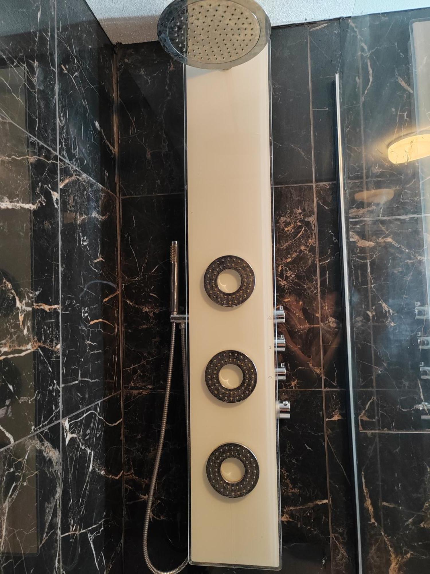 Joli T2, Jacuzzi, Lit Rond, Jardin, Parking Prive, Metro